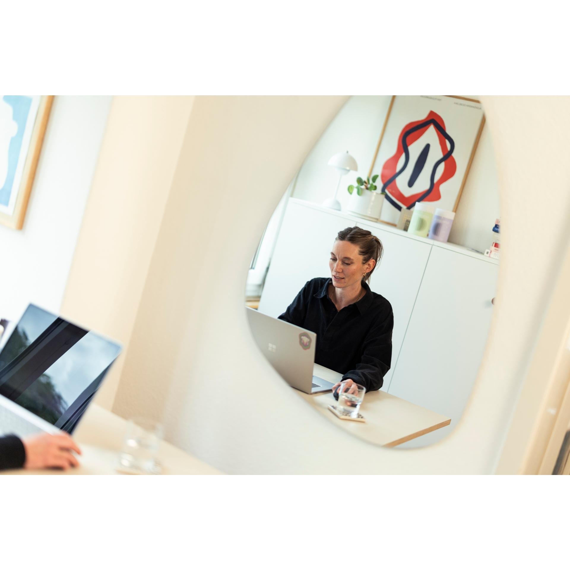 LÜN Gutschein Workshop "Weiblicher Zyklus"