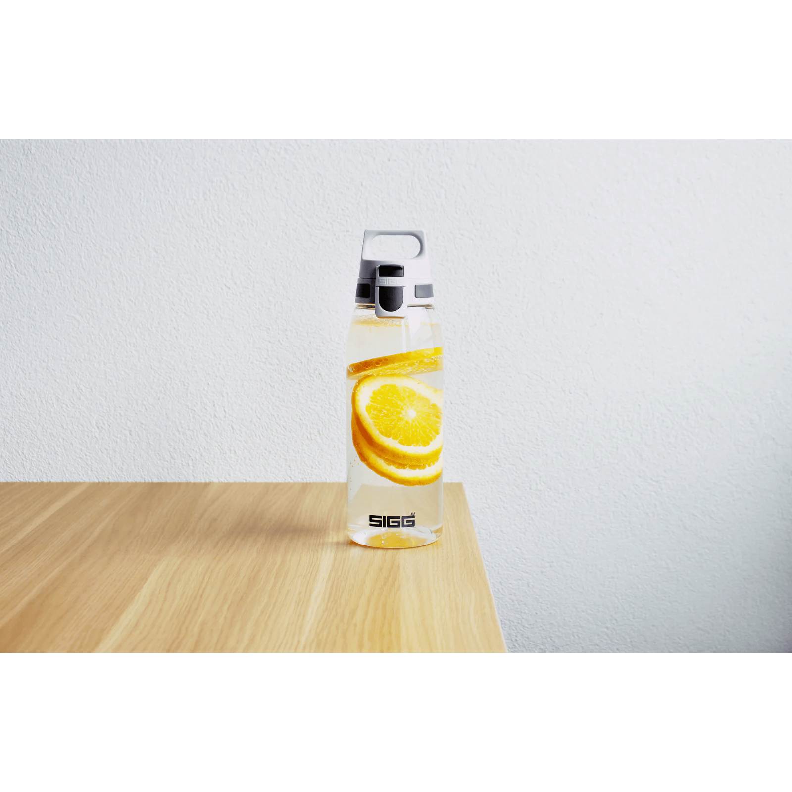 SIGG Total Color ONE Transparent Trinkflasche