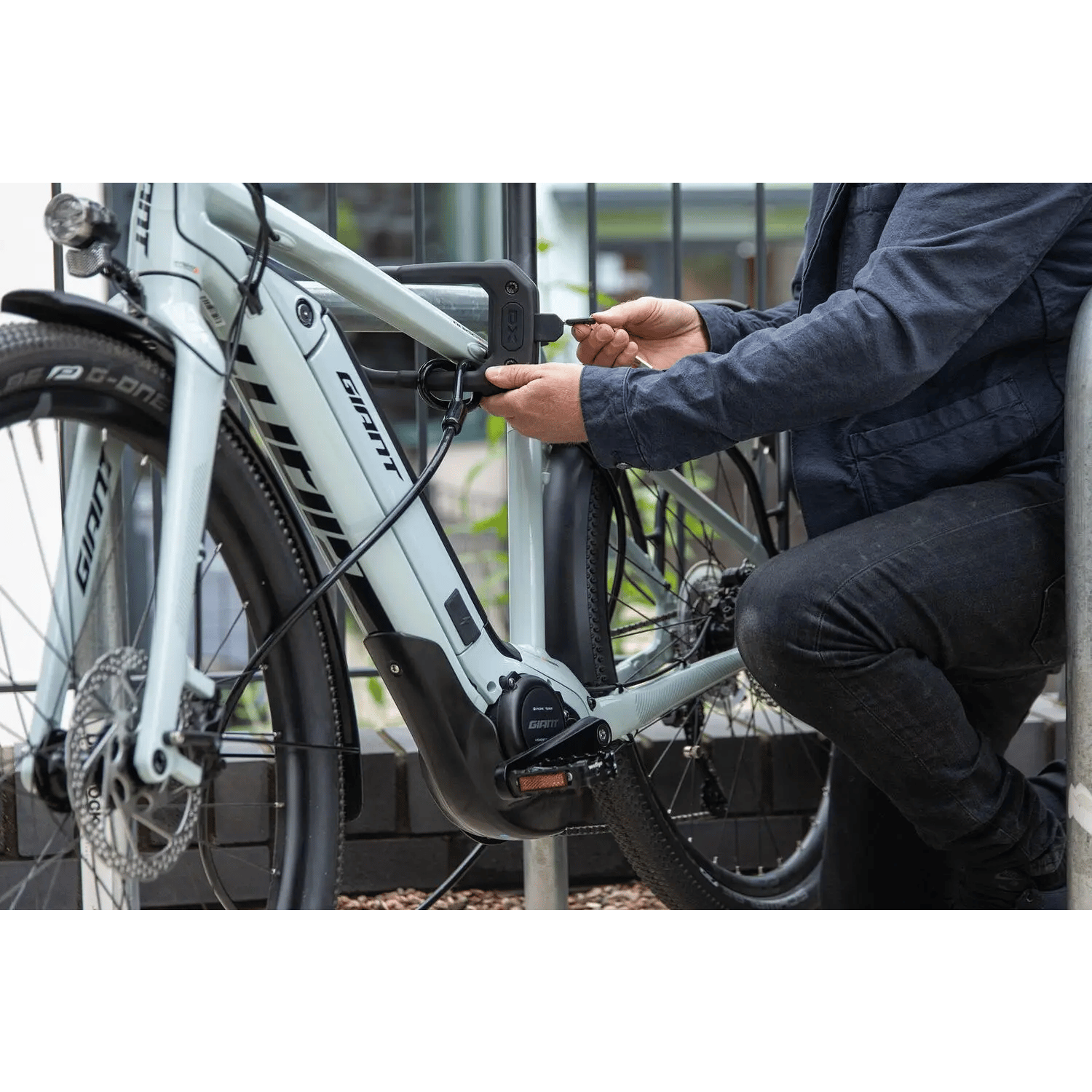 DXP Tragbaresbügelschloss + 2m Kabel